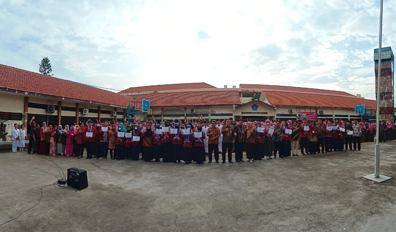 Sambutan Hangat SMAN 10 untuk Juara KTI AISEFF