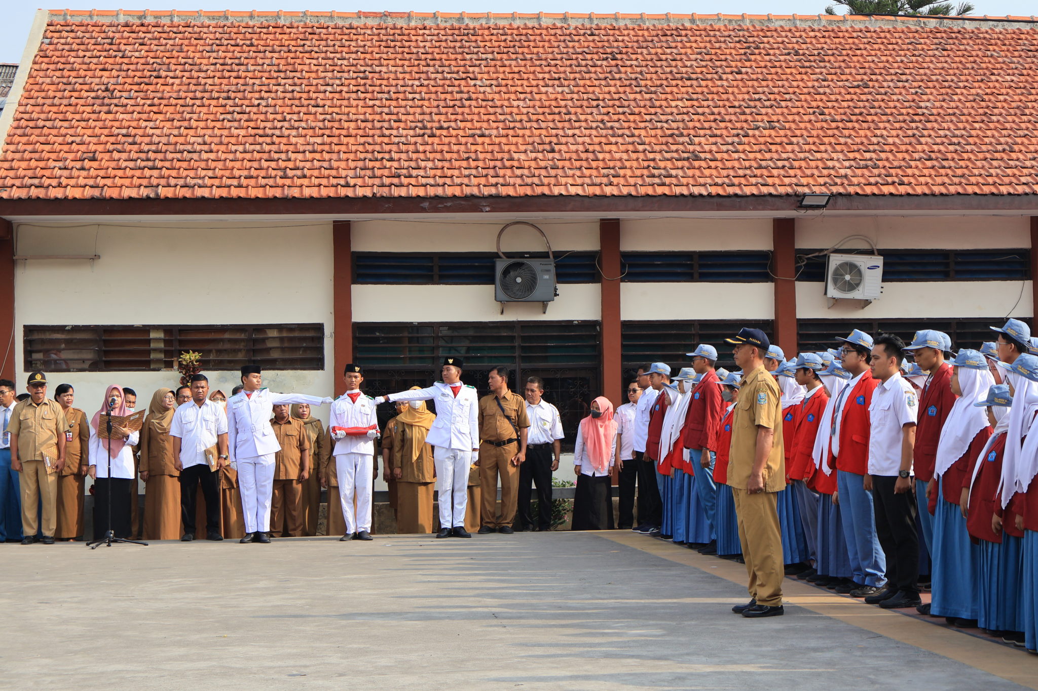 UPACARA PERINGATAN HARI GURU NASIONAL (HGN)